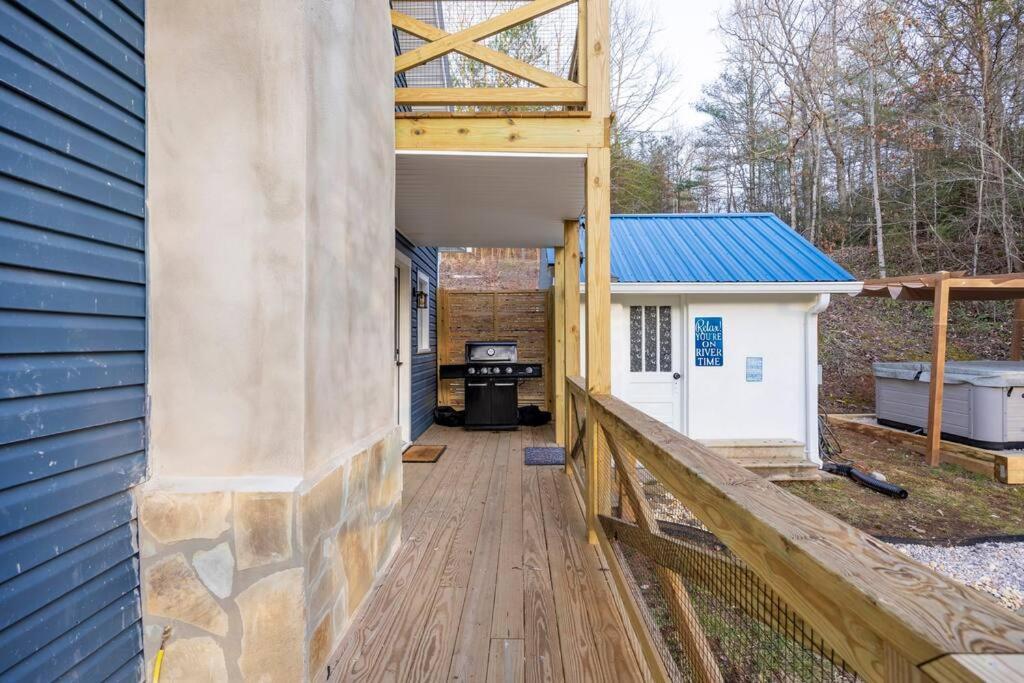 Riverside Relaxer W/Hot Tub+Fire Pit +Wifi & View Franklin Exteriér fotografie