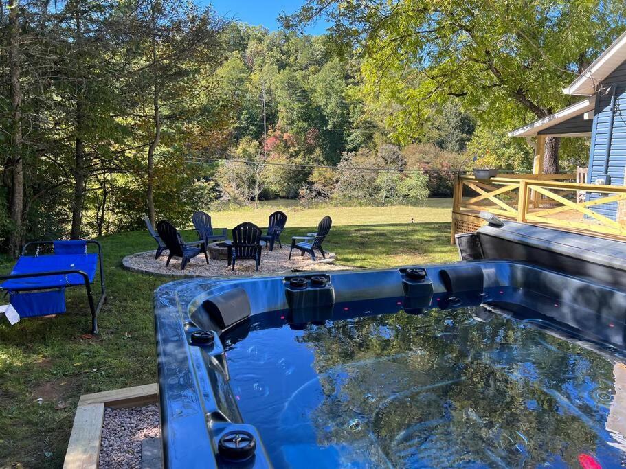 Riverside Relaxer W/Hot Tub+Fire Pit +Wifi & View Franklin Exteriér fotografie