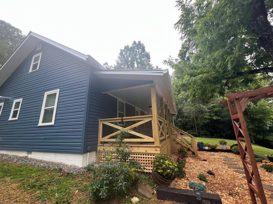 Riverside Relaxer W/Hot Tub+Fire Pit +Wifi & View Franklin Exteriér fotografie