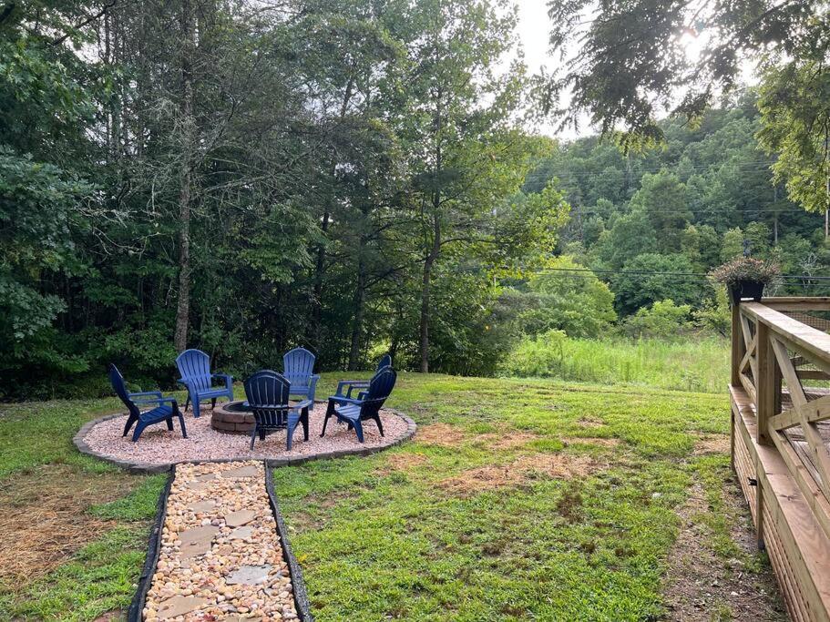 Riverside Relaxer W/Hot Tub+Fire Pit +Wifi & View Franklin Exteriér fotografie