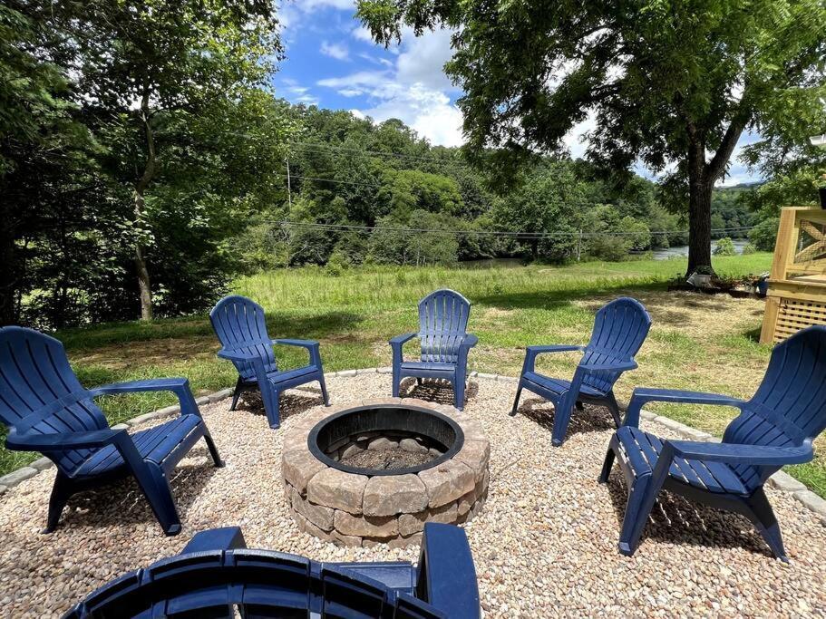 Riverside Relaxer W/Hot Tub+Fire Pit +Wifi & View Franklin Exteriér fotografie